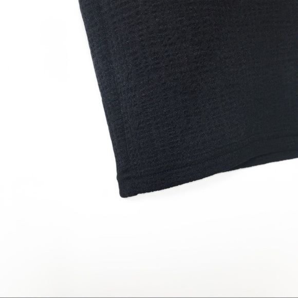 CARMEN MARC VALVO Stretch Textured Skirt In Black Size 4 - Picture 2 of 4